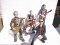 bande de U2 figures comiques dans Polystone de rsine de 12cm haute
